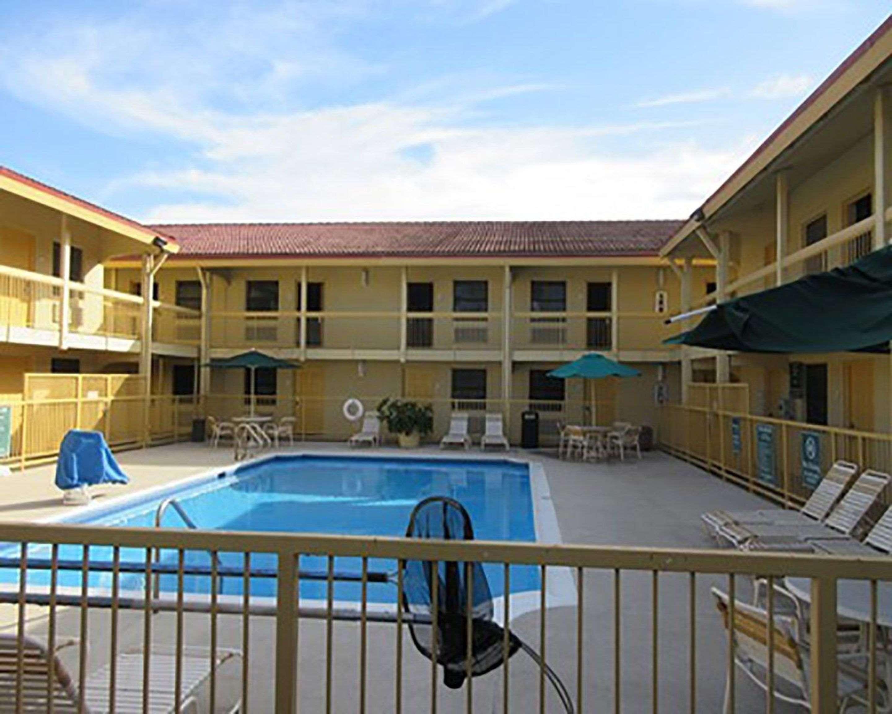 Quality Inn Гарлінґен Екстер'єр фото