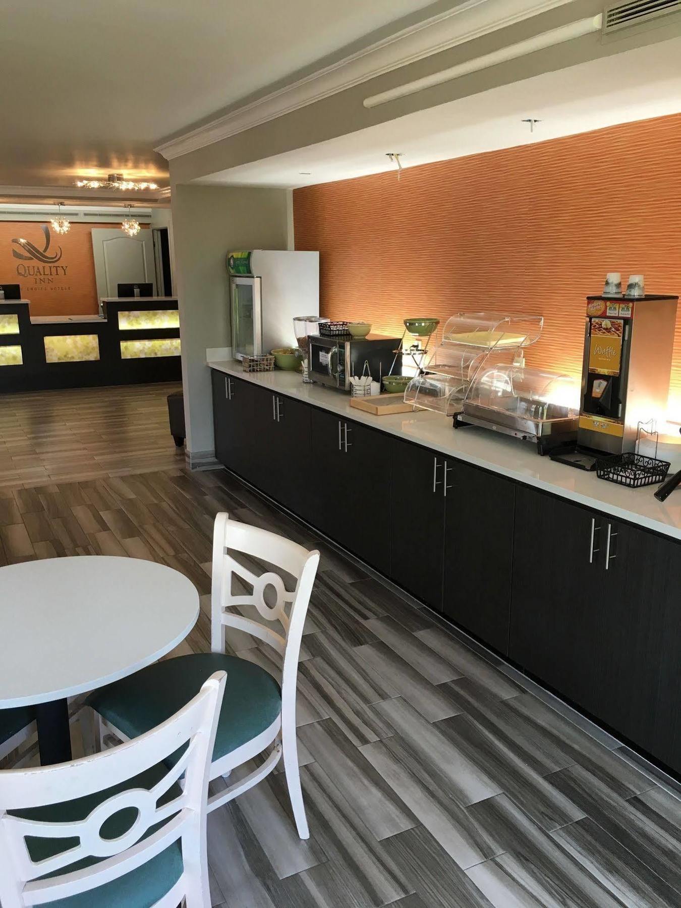 Quality Inn Гарлінґен Екстер'єр фото